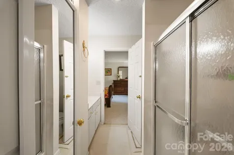 16 Zachary Ridge Road Asheville NC 28804
