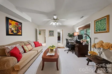16 Zachary Ridge Road Asheville NC 28804