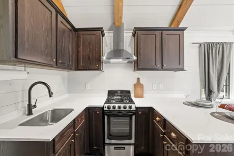 261 Rock Face Trail Highlands NC 28741