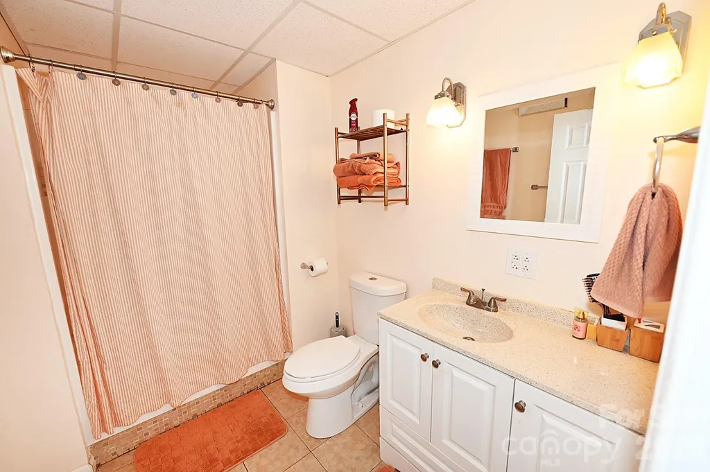 86 King Arthurs Court Hickory NC 28601