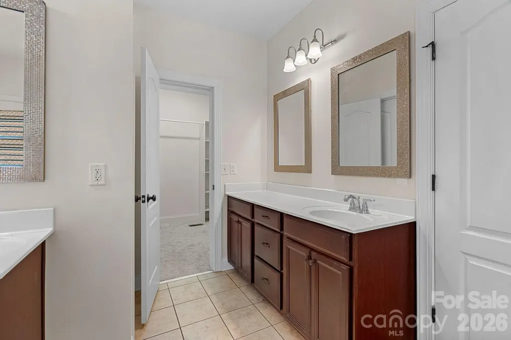 11215 Warfield Avenue Huntersville NC 28078
