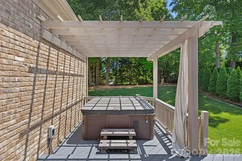11215 Warfield Avenue Huntersville NC 28078