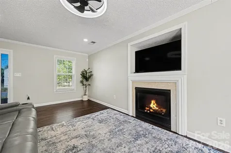 13403 Willow Falls Road Charlotte NC 28215