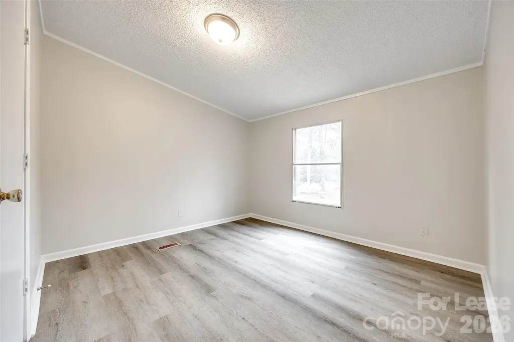 128 Summerglen Drive Gastonia NC 28056