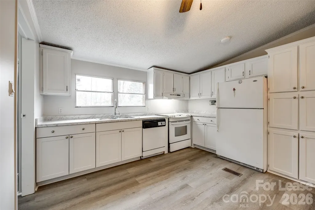 128 Summerglen Drive Gastonia NC 28056