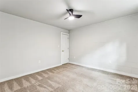 1014 N Mountain Street Cherryville NC 28021