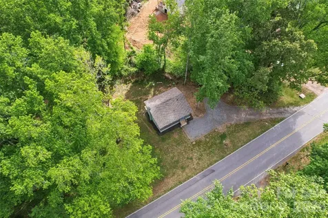 1014 N Mountain Street Cherryville NC 28021