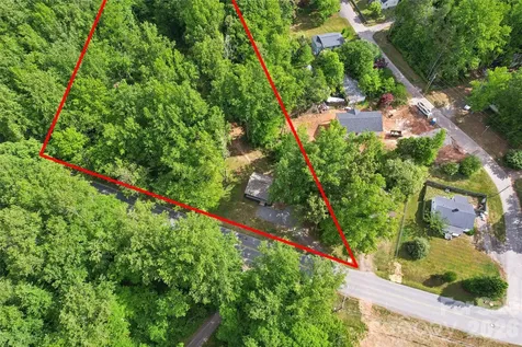 1014 N Mountain Street Cherryville NC 28021
