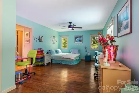 11 Beaumont Drive Hendersonville NC 28739