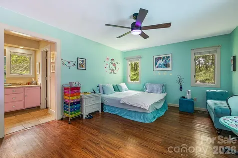 11 Beaumont Drive Hendersonville NC 28739