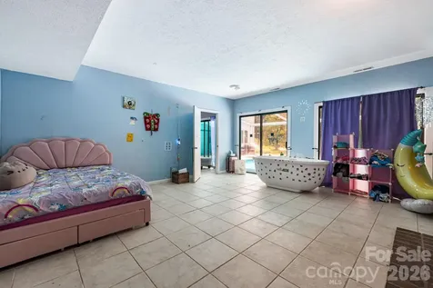 11 Beaumont Drive Hendersonville NC 28739