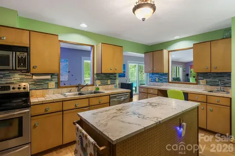 11 Beaumont Drive Hendersonville NC 28739