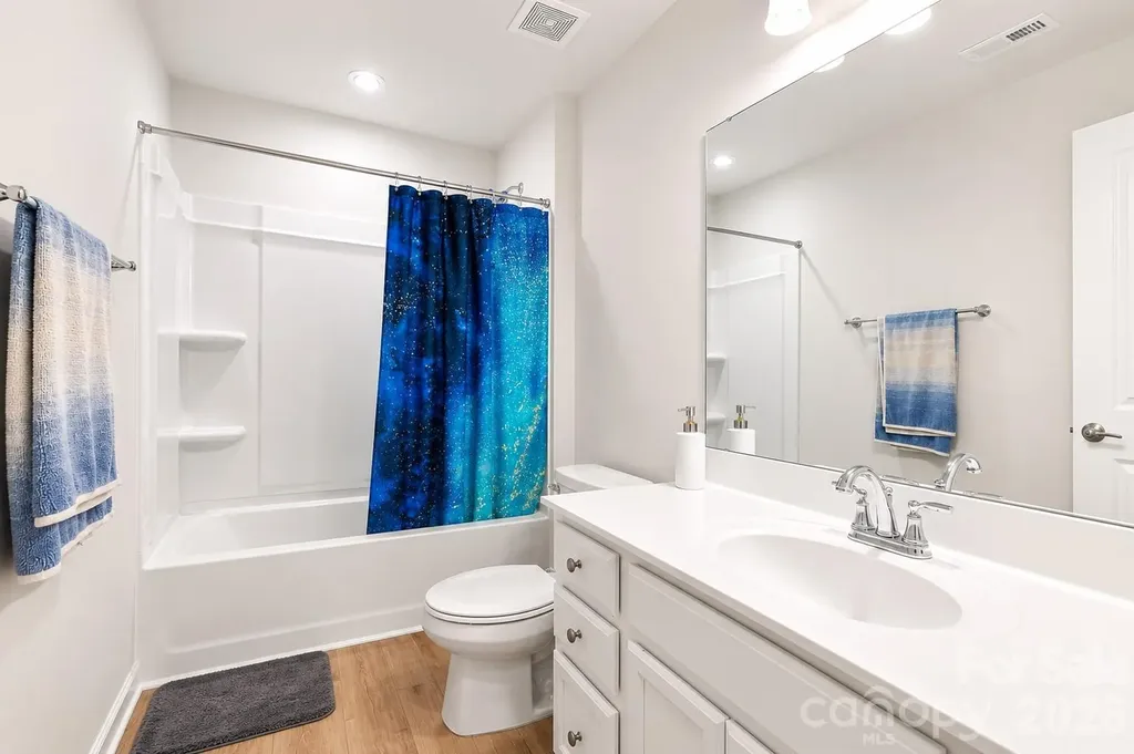 3243 Streamside Drive Davidson NC 28036