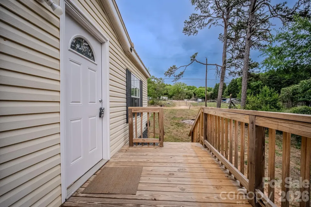 2932 23rd Avenue NE Hickory NC 28601