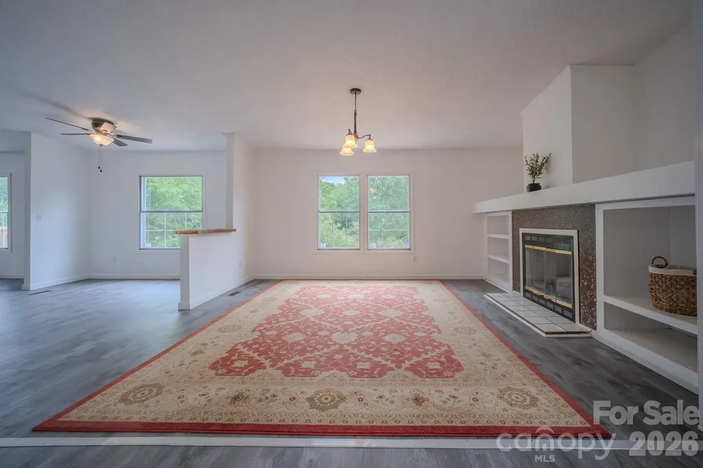 2932 23rd Avenue NE Hickory NC 28601