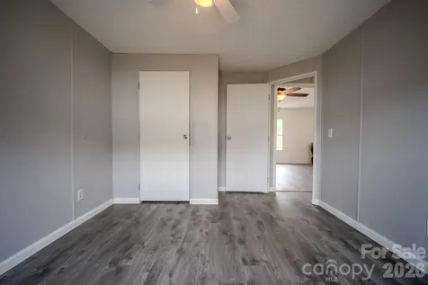 2932 23rd Avenue NE Hickory NC 28601