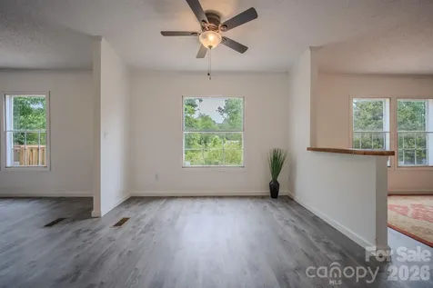 2932 23rd Avenue NE Hickory NC 28601