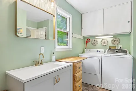 34 Lindsey Hill Lane Zirconia NC 28790
