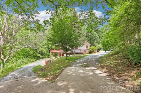 34 Lindsey Hill Lane Zirconia NC 28790