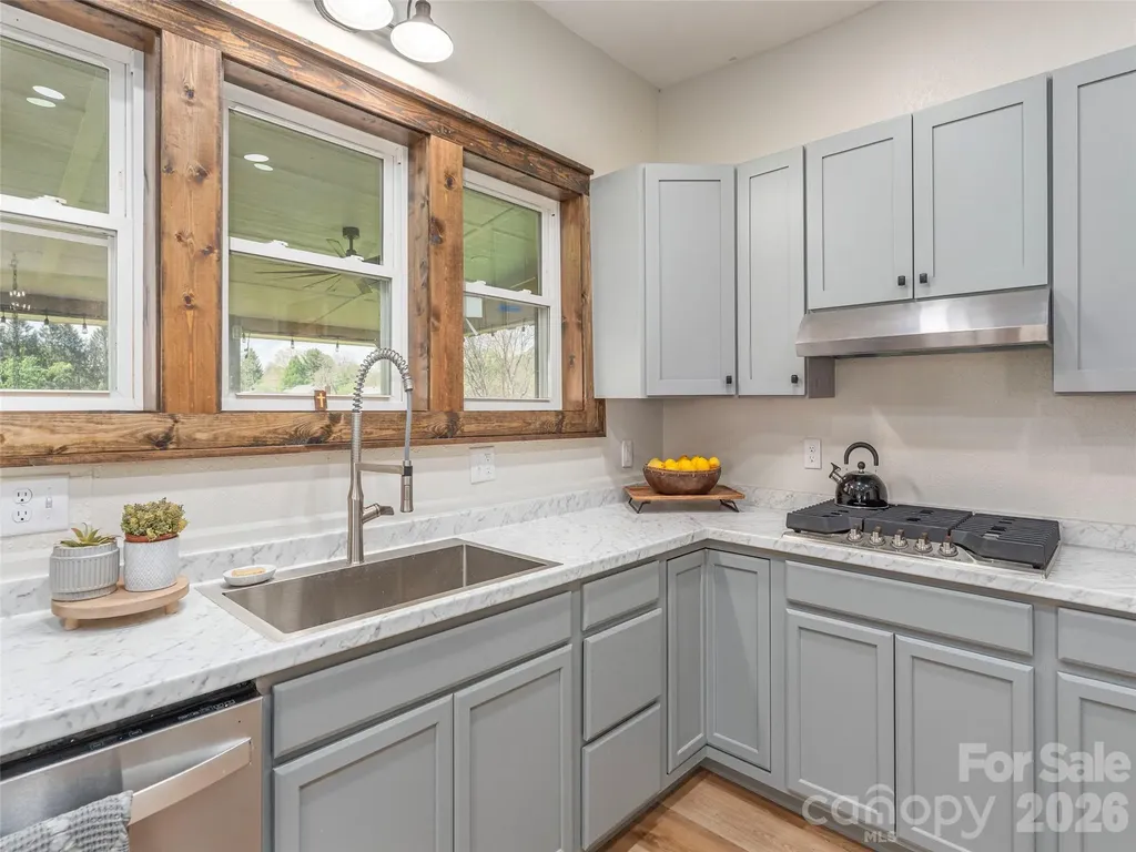 274 Charles Street Clyde NC 28721