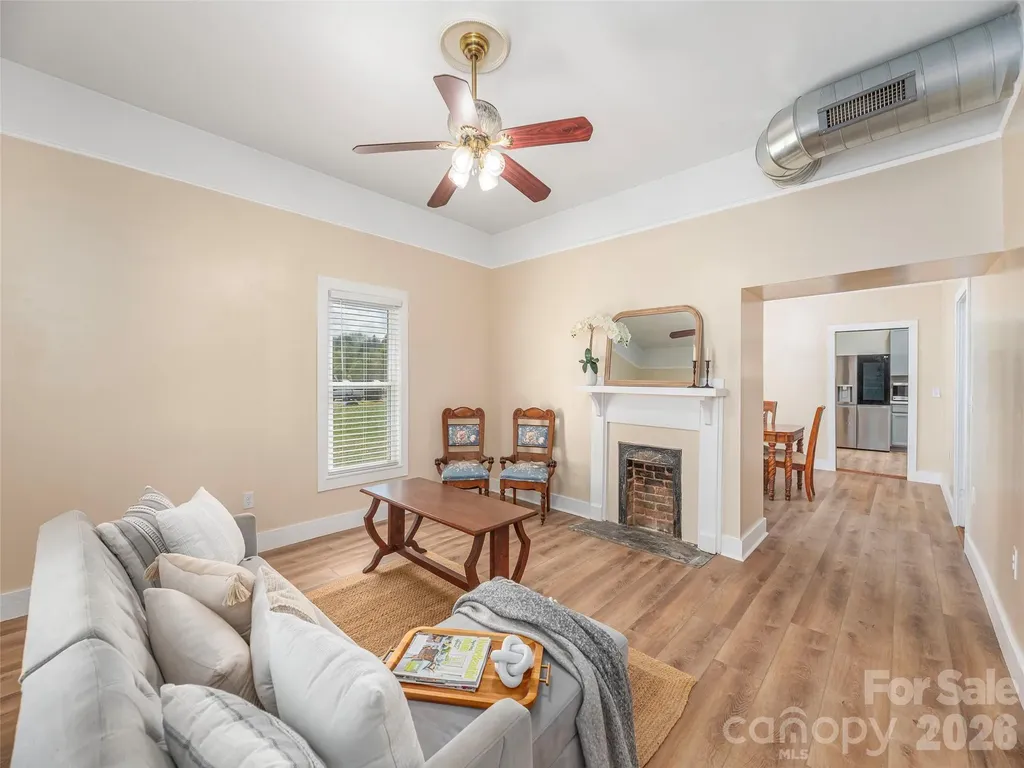 274 Charles Street Clyde NC 28721