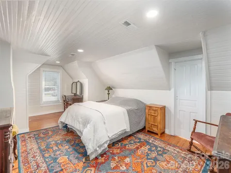 274 Charles Street Clyde NC 28721