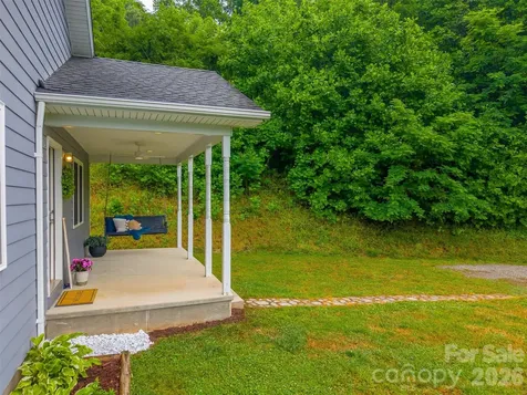 79 Harris Circle Sylva NC 28779