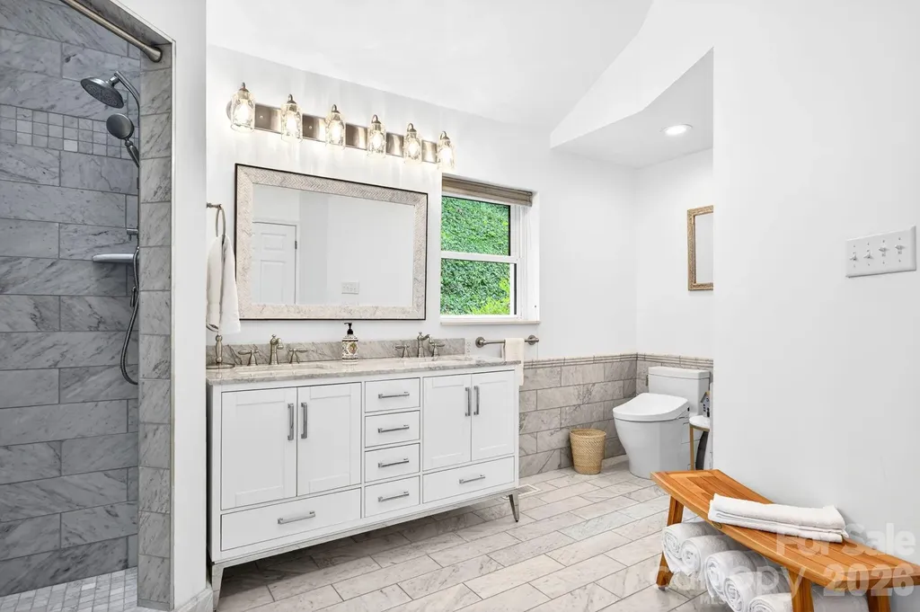 153 Skyview Circle Asheville NC 28804