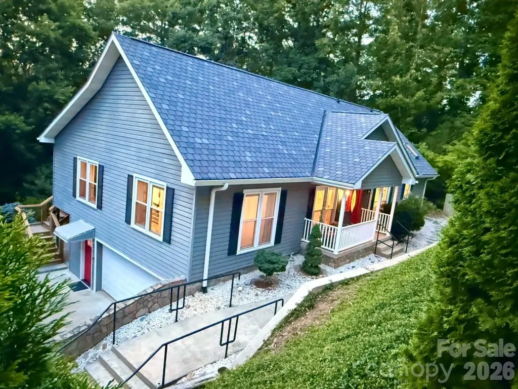 153 Skyview Circle Asheville NC 28804