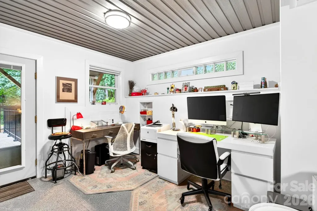 153 Skyview Circle Asheville NC 28804