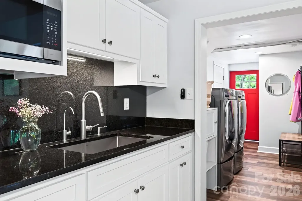 153 Skyview Circle Asheville NC 28804