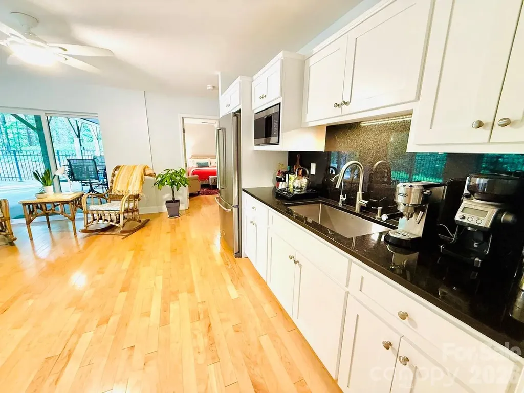 153 Skyview Circle Asheville NC 28804