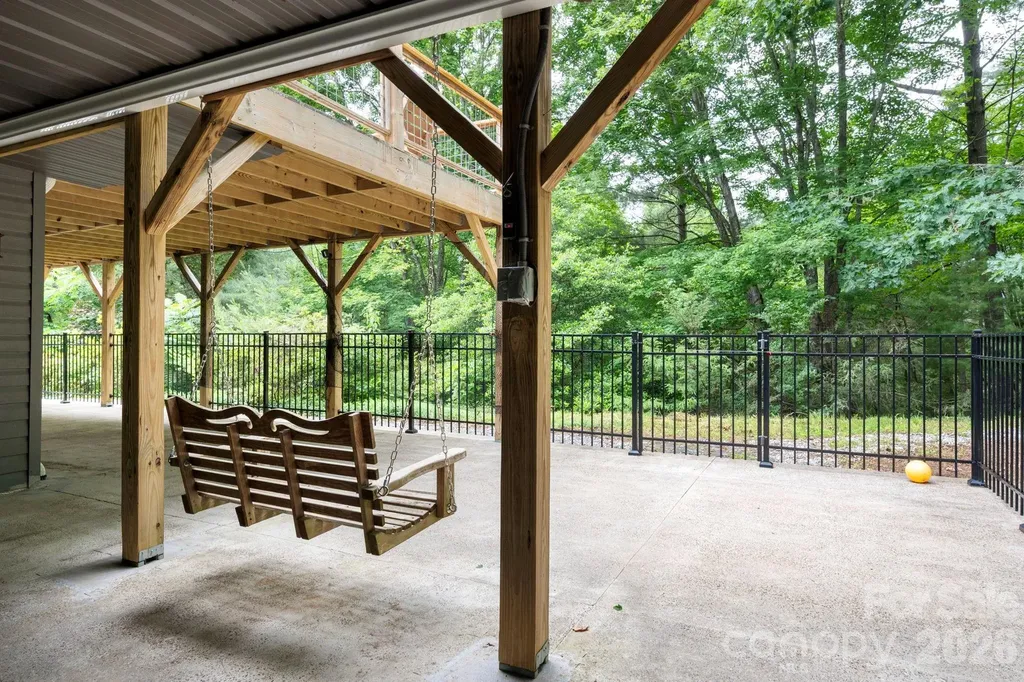 153 Skyview Circle Asheville NC 28804