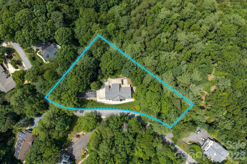 153 Skyview Circle Asheville NC 28804