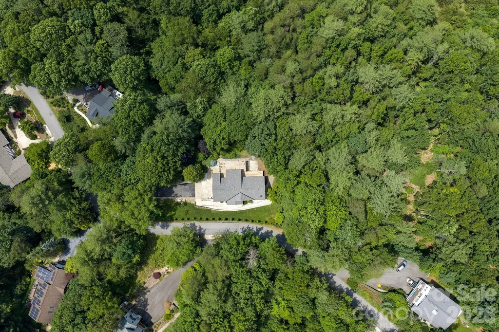 153 Skyview Circle Asheville NC 28804