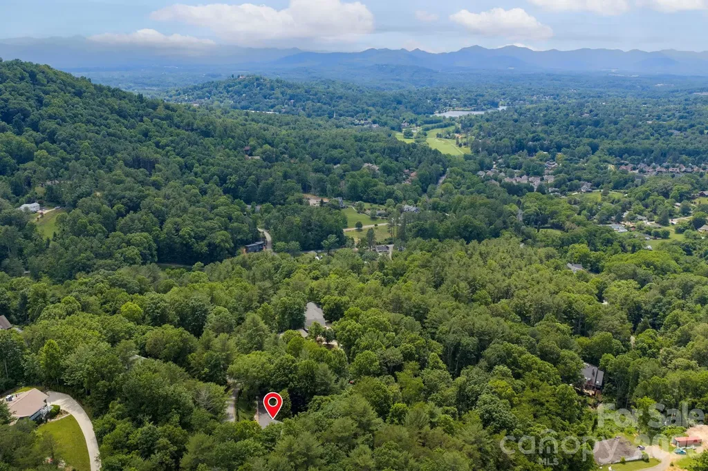 153 Skyview Circle Asheville NC 28804