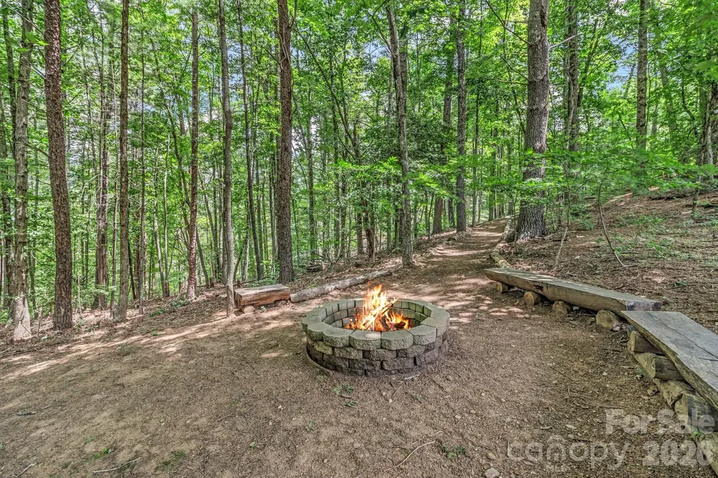 153 Skyview Circle Asheville NC 28804