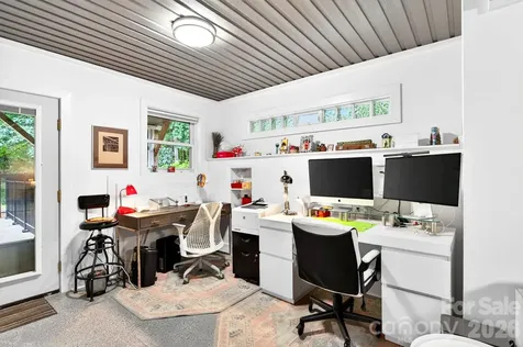 153 Skyview Circle Asheville NC 28804