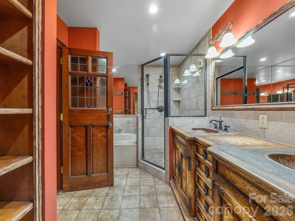 22 Hunting Country Trail Tryon NC 28782
