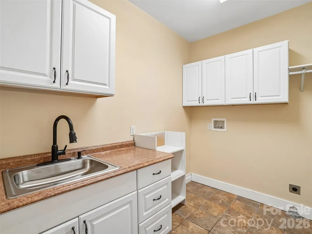 65 Horizon Way Alexander NC 28701