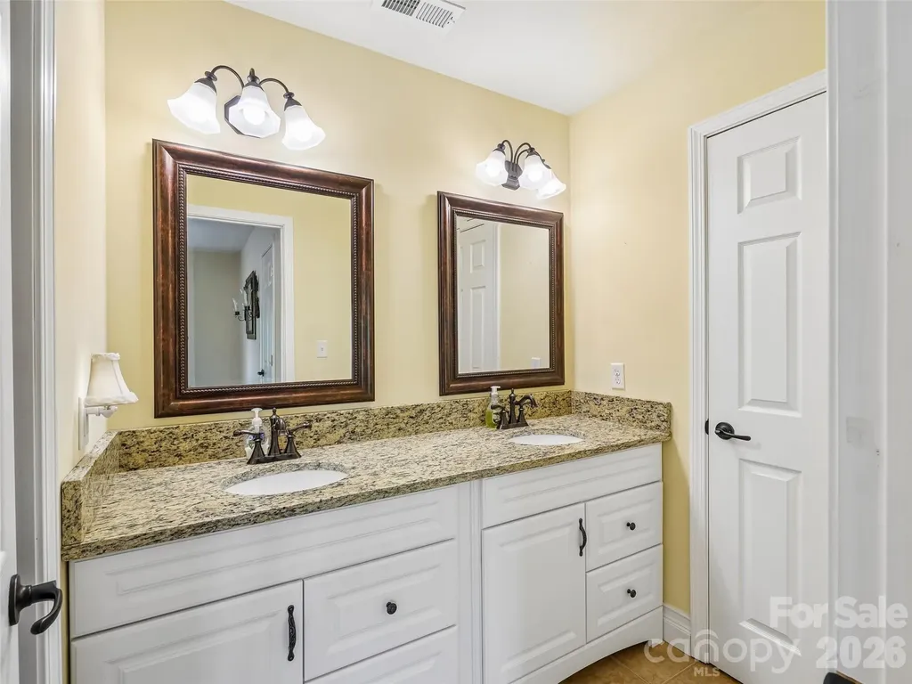 65 Horizon Way Alexander NC 28701