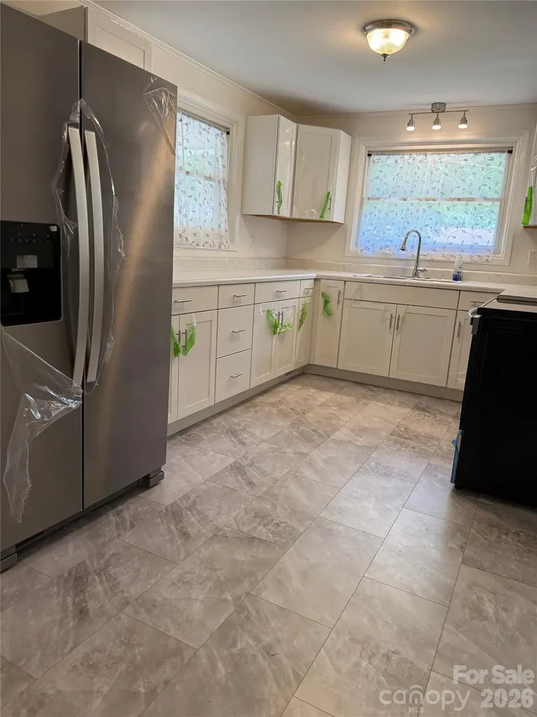 2012 N Deal Avenue Newton NC 28658