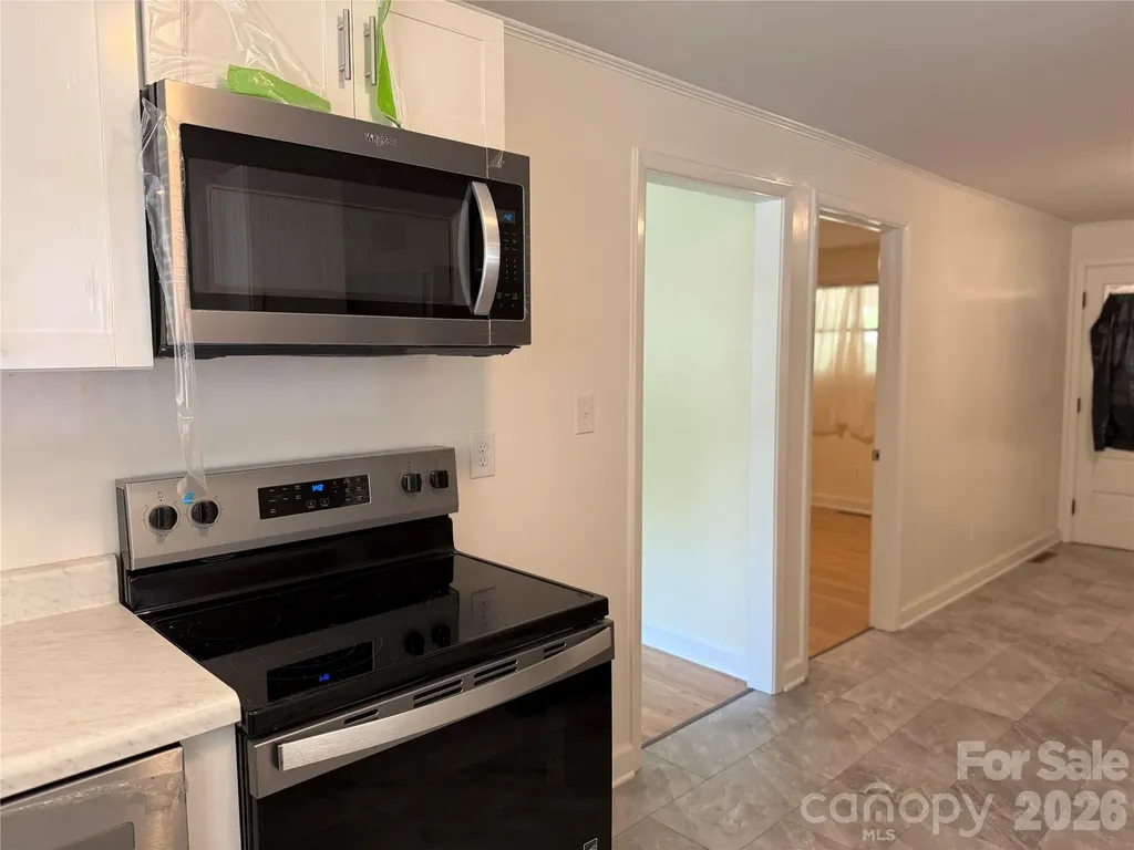 2012 N Deal Avenue Newton NC 28658