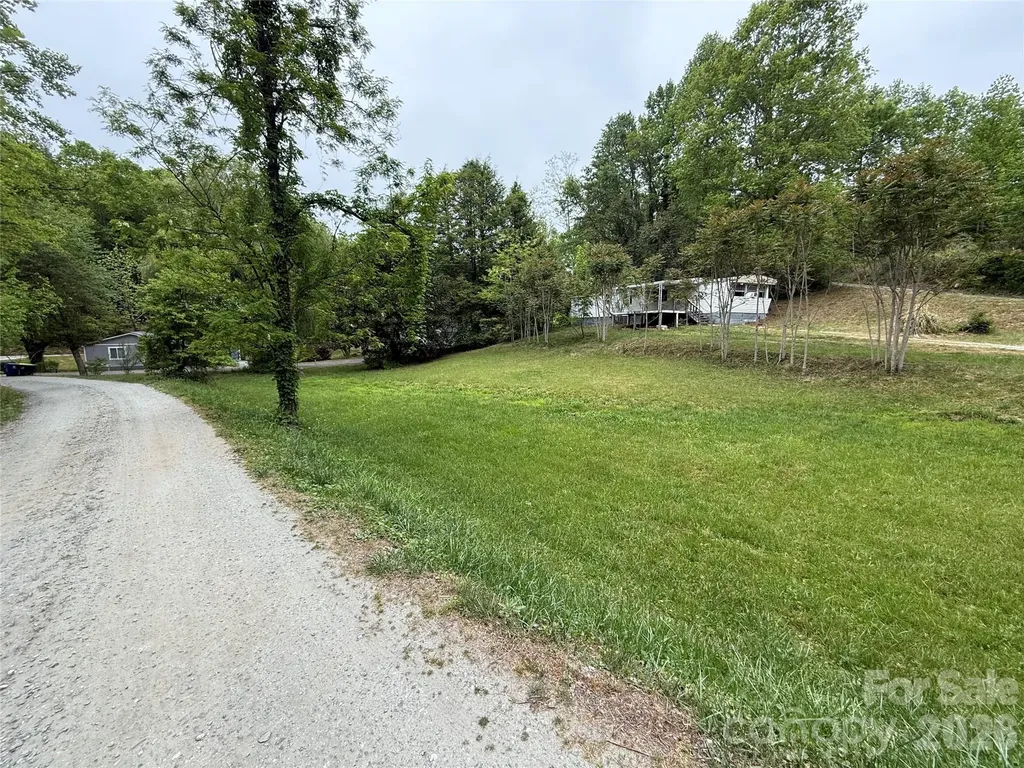 45 Overbrook Drive Saluda NC 28773