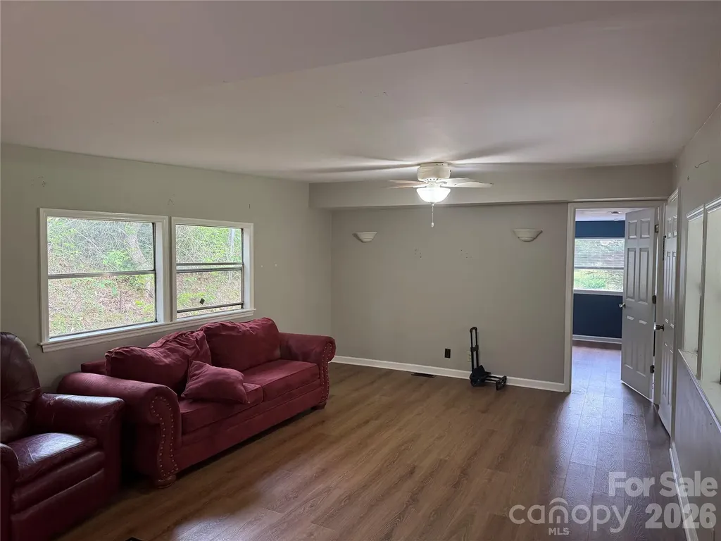 45 Overbrook Drive Saluda NC 28773