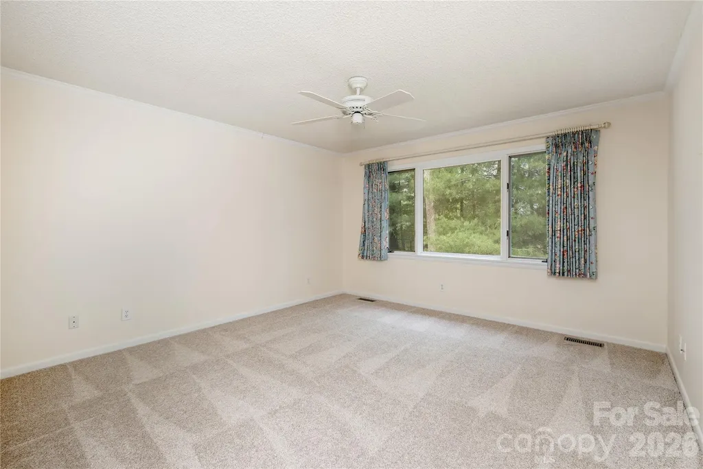 434 Crowfields Drive Asheville NC 28803