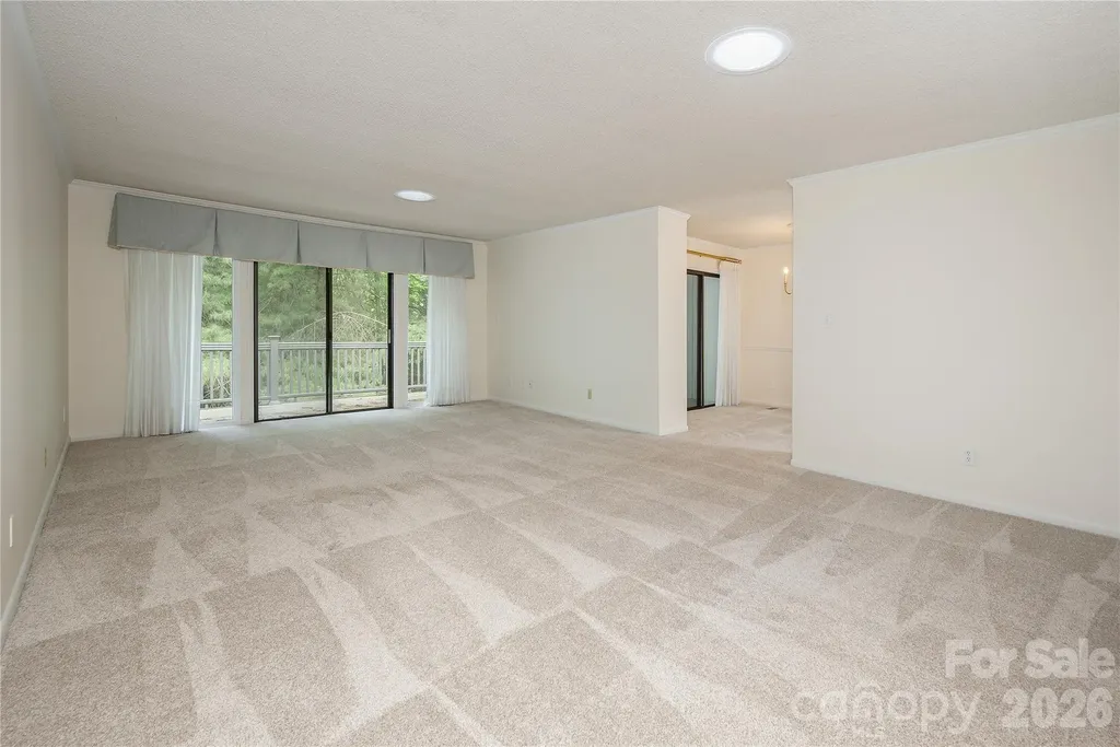 434 Crowfields Drive Asheville NC 28803