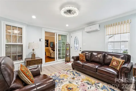 4113 Hallam Court Charlotte NC 28269