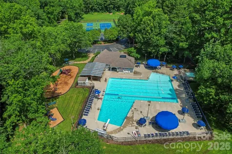 4113 Hallam Court Charlotte NC 28269