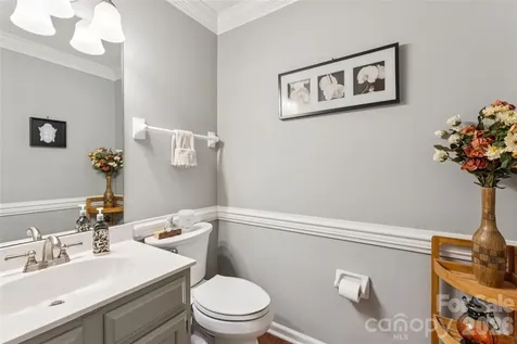 4113 Hallam Court Charlotte NC 28269